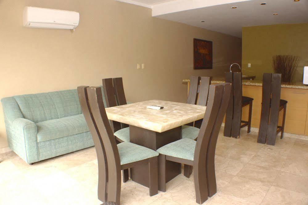 Ocean Plaza Condos ปลายาเดลการ์เมน ภายนอก รูปภาพ